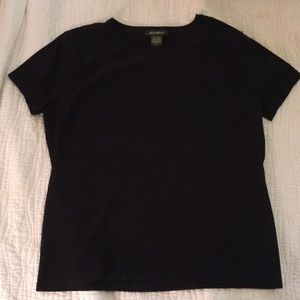 Black short sleeved crew neck sweater